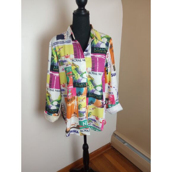 NWOT Button Down Blouse with Travel Destinations / Size Medium - Picture 4 of 11